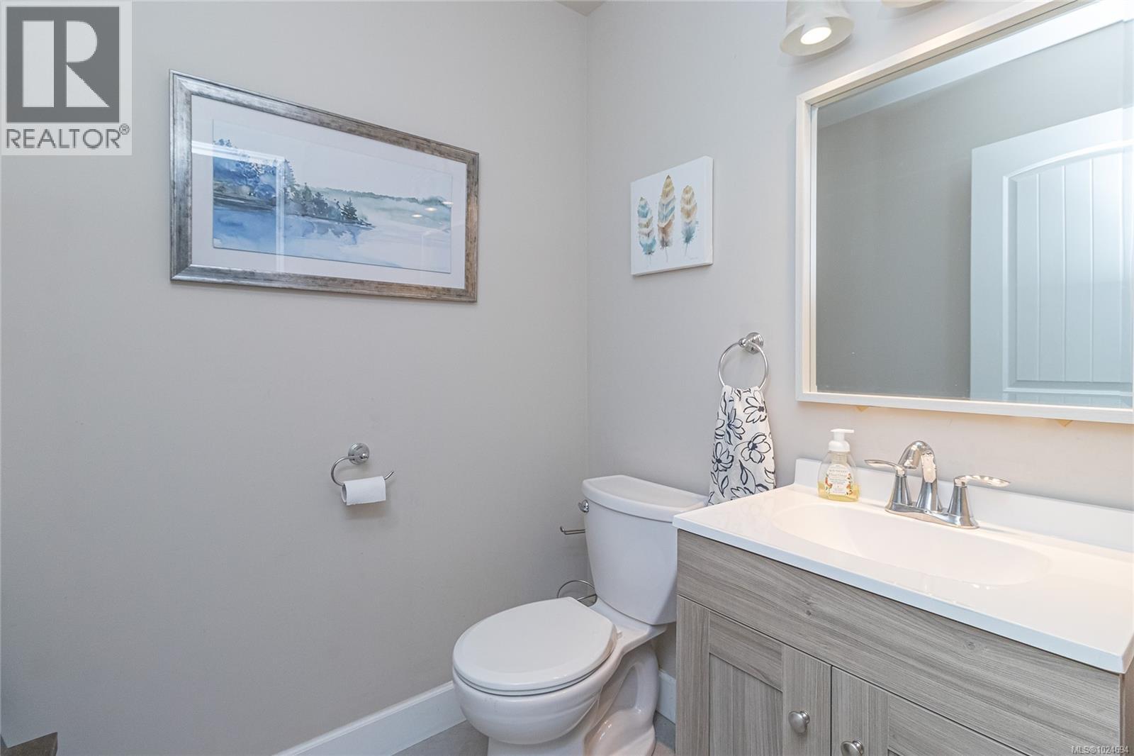 898 Bucktail Rd, Mill Bay