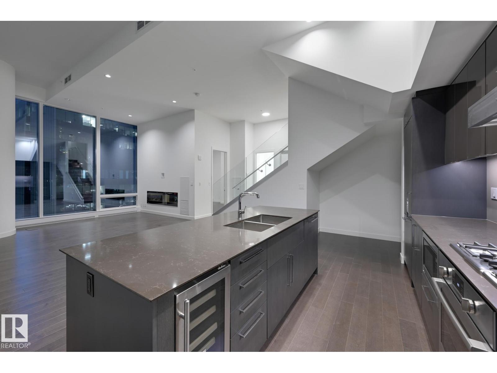 #2303 10360 102 ST NW, Edmonton