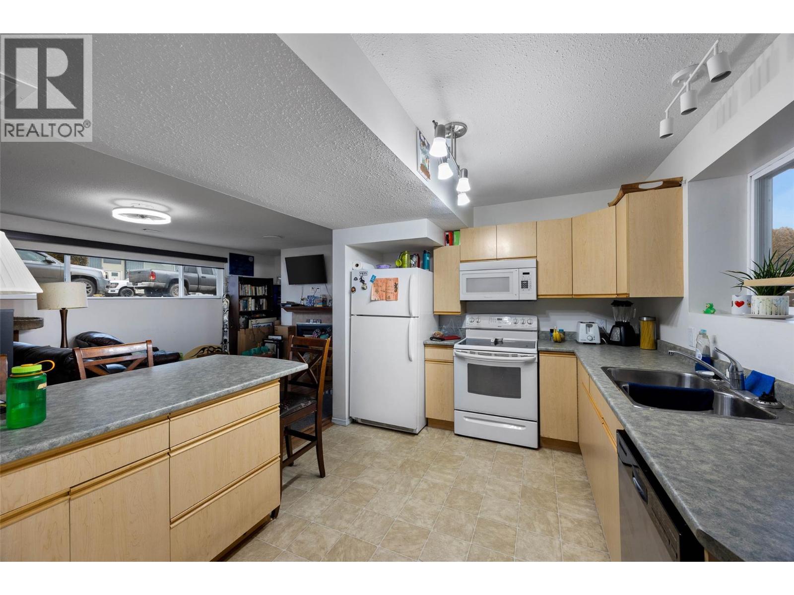 1754 SHERIDAN Drive, Kamloops