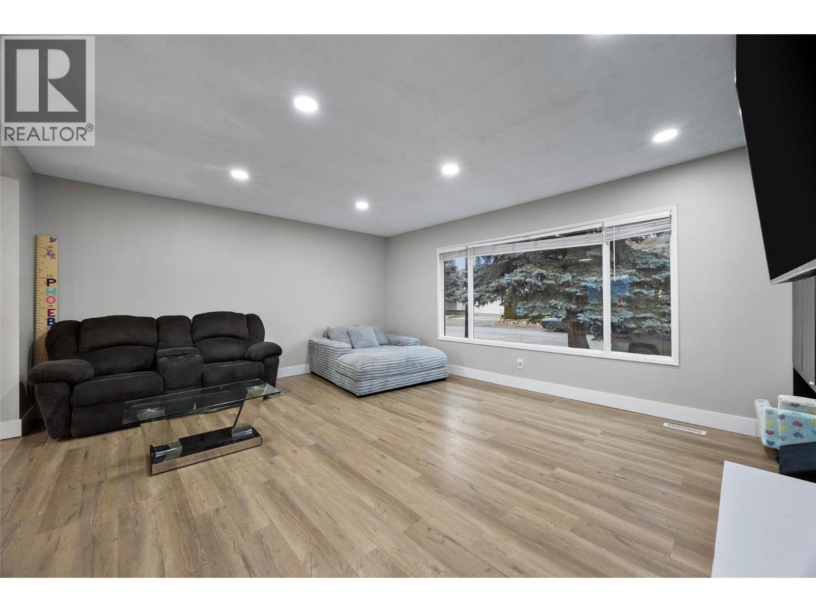 1754 SHERIDAN Drive, Kamloops