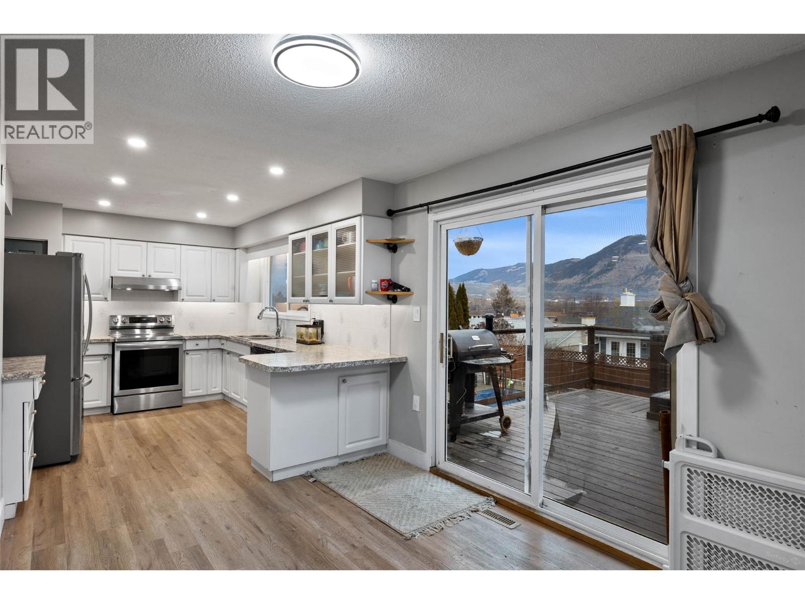 1754 SHERIDAN Drive, Kamloops