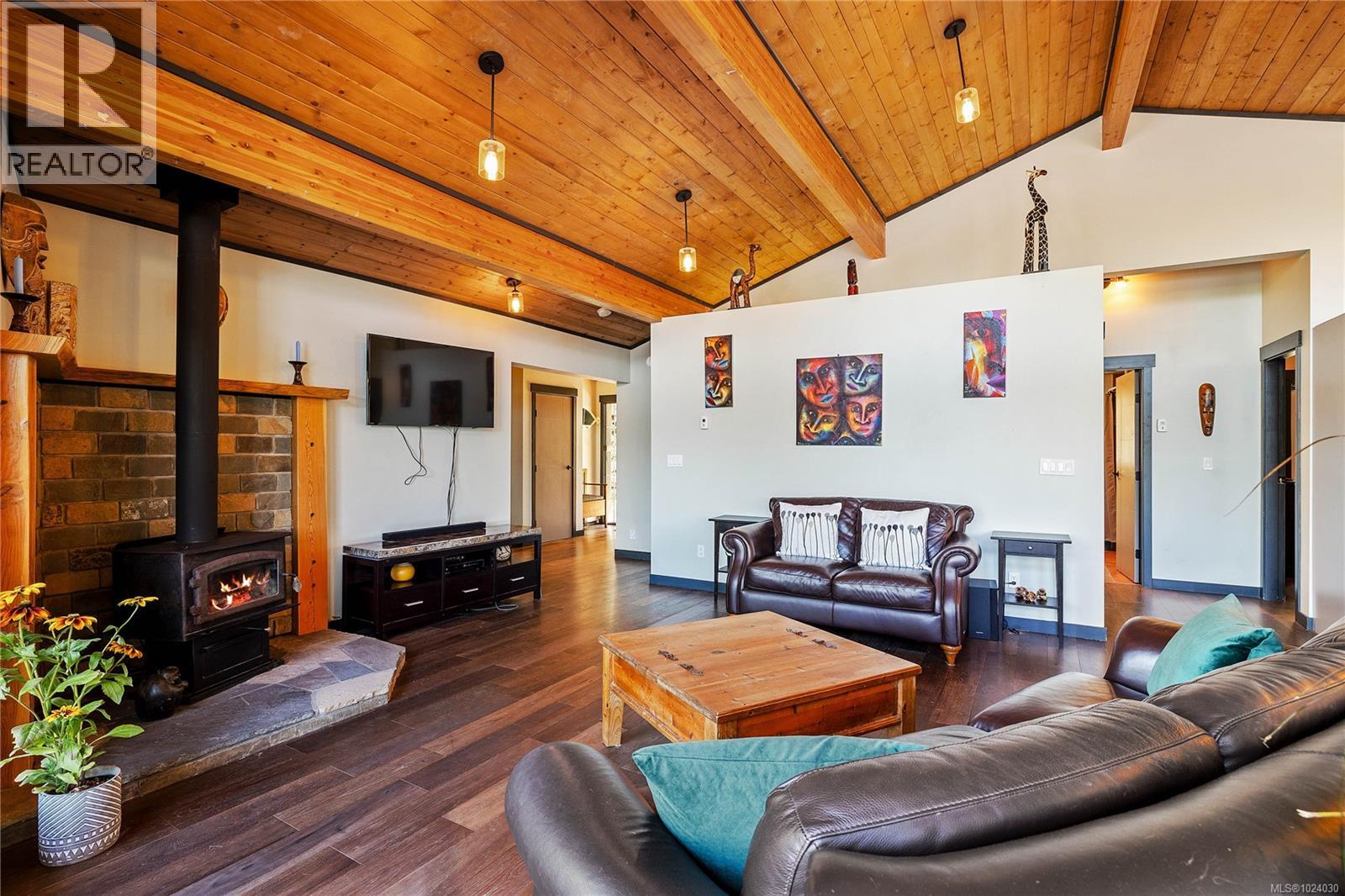  659 Wilks Road, Mayne Island