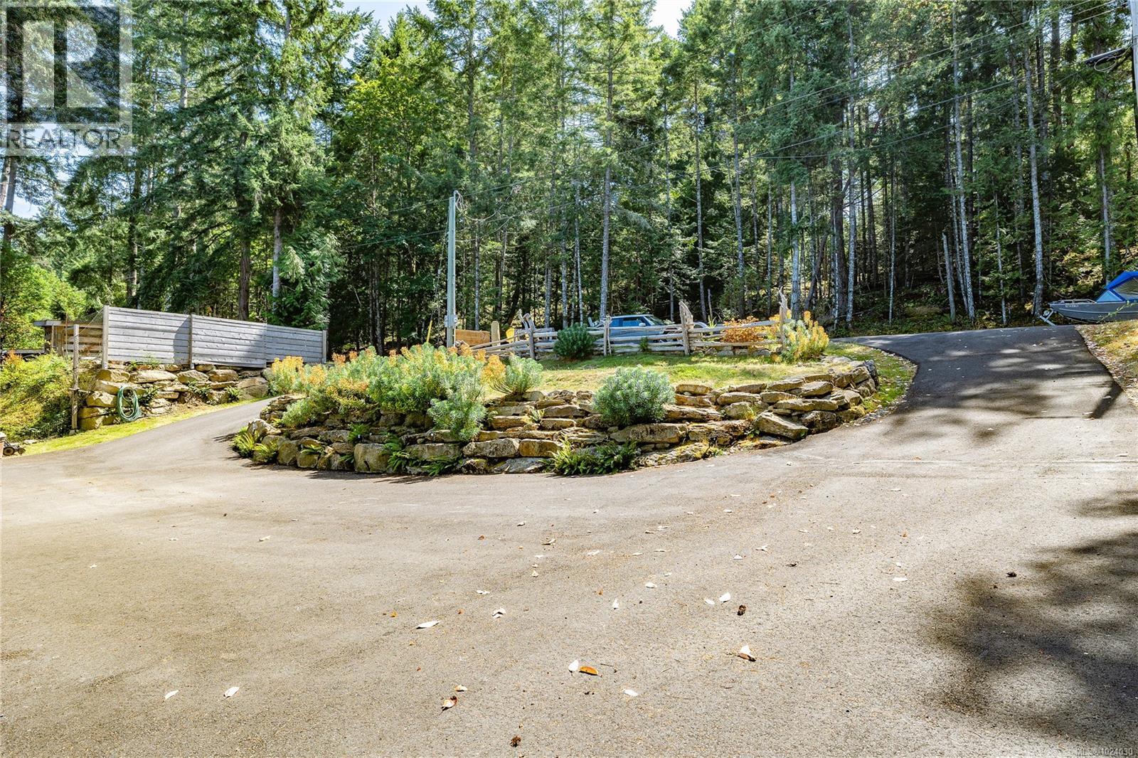  659 Wilks Road, Mayne Island