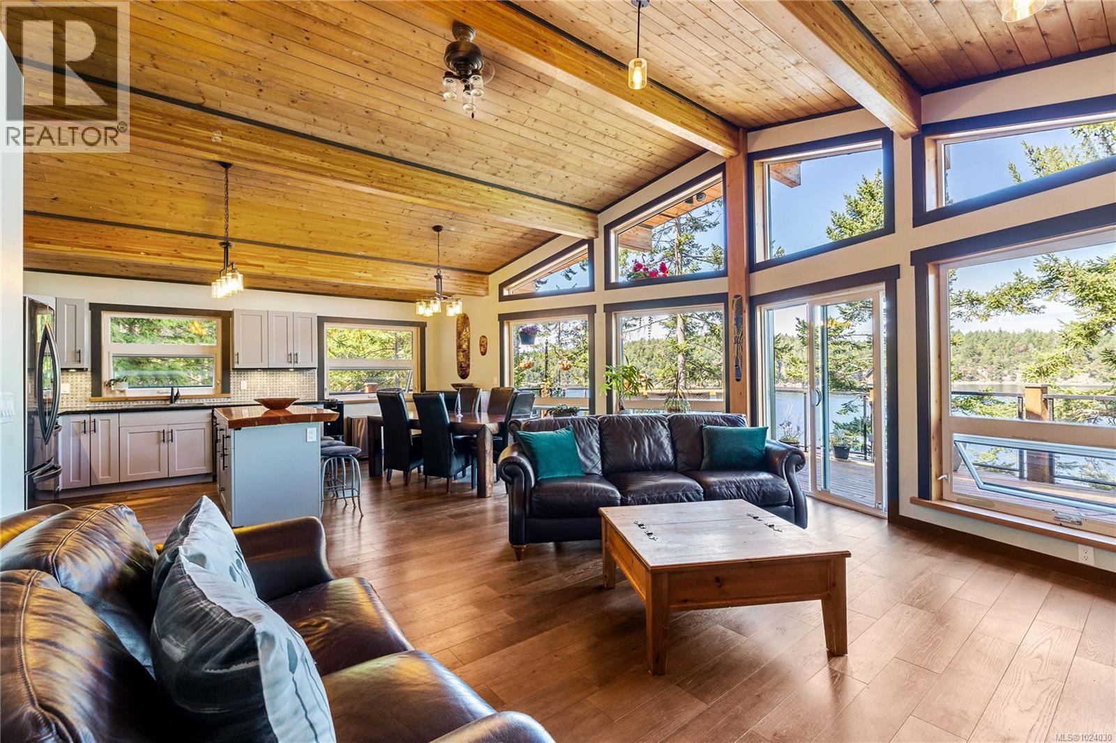  659 Wilks Road, Mayne Island