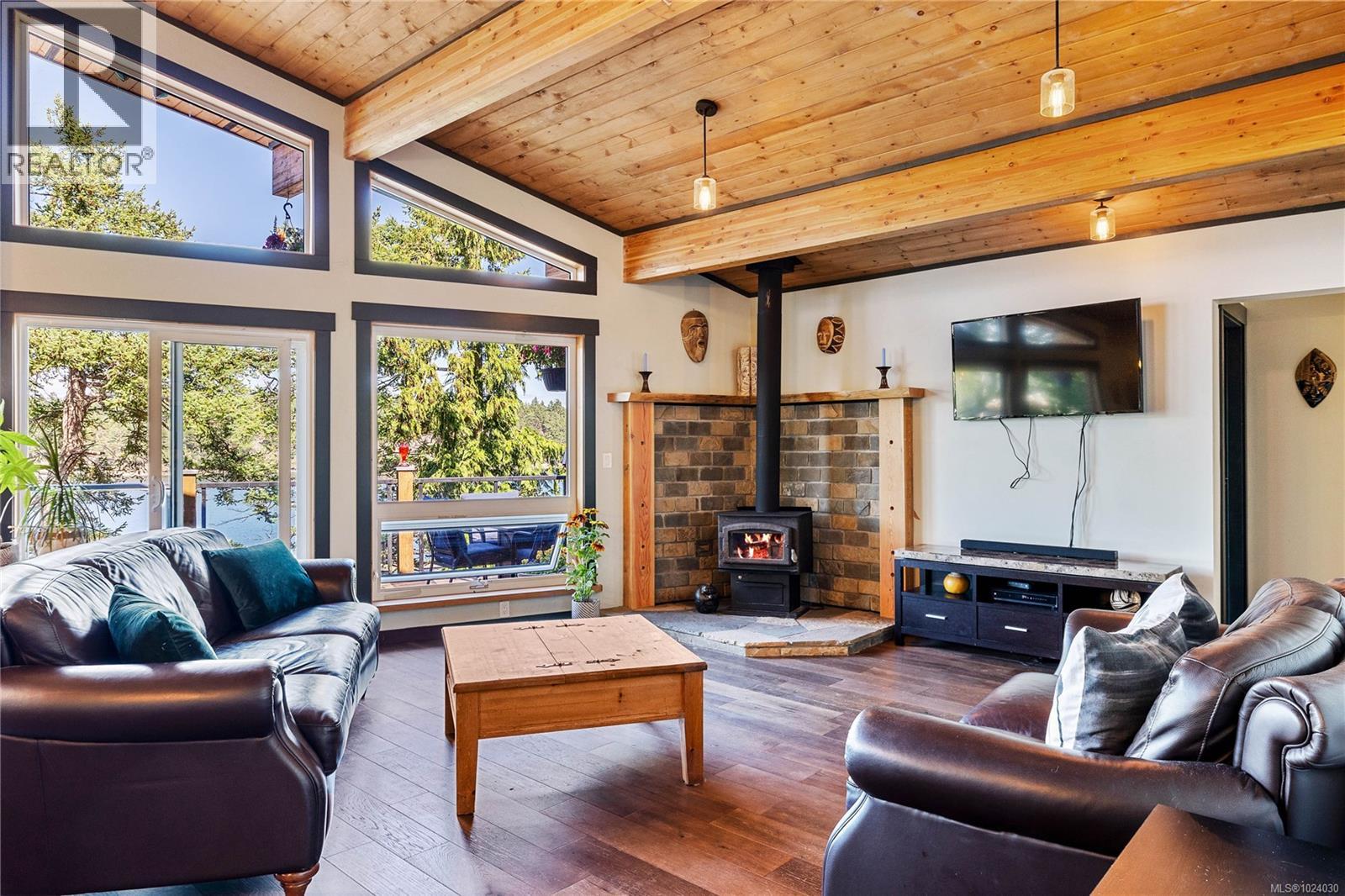  659 Wilks Road, Mayne Island