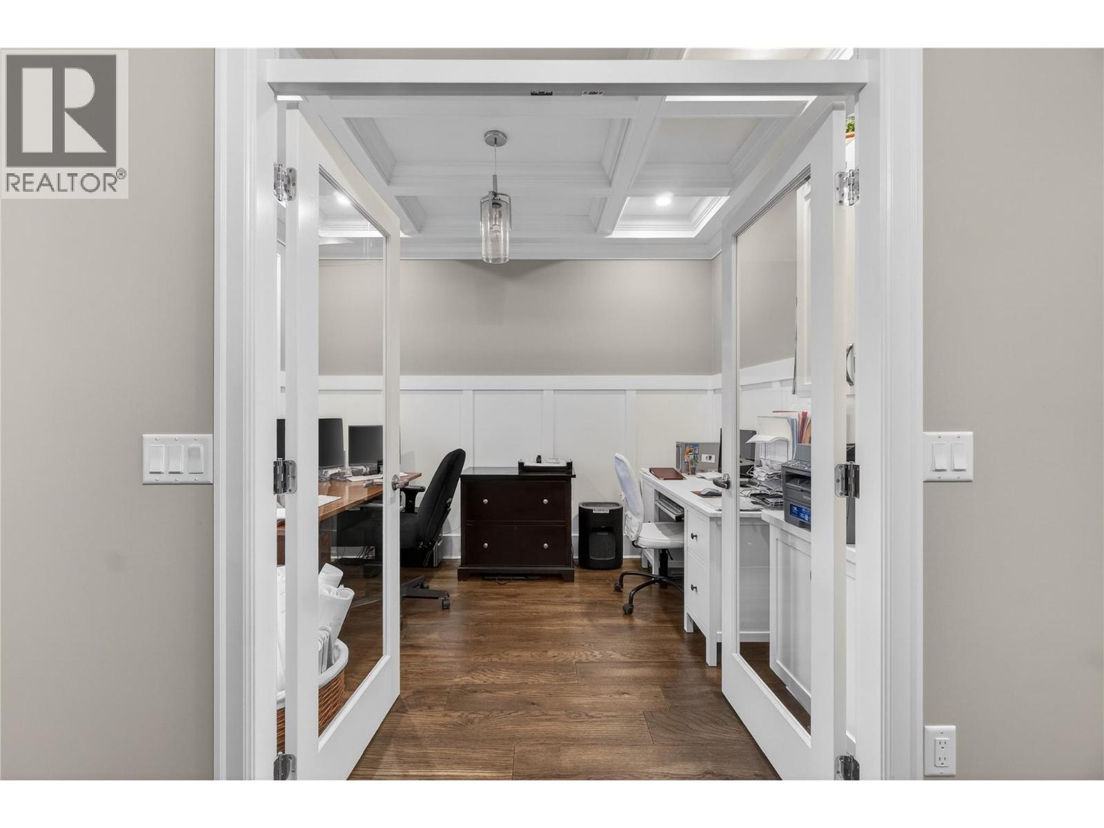  2281 24 Avenue Northeast, Salmon Arm