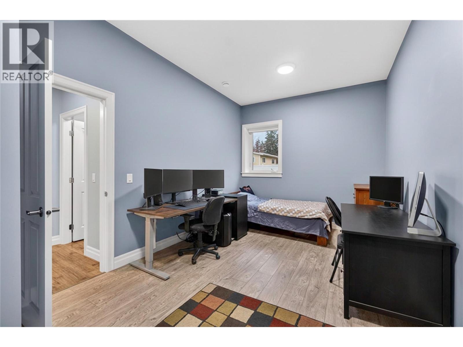  2281 24 Avenue Northeast, Salmon Arm