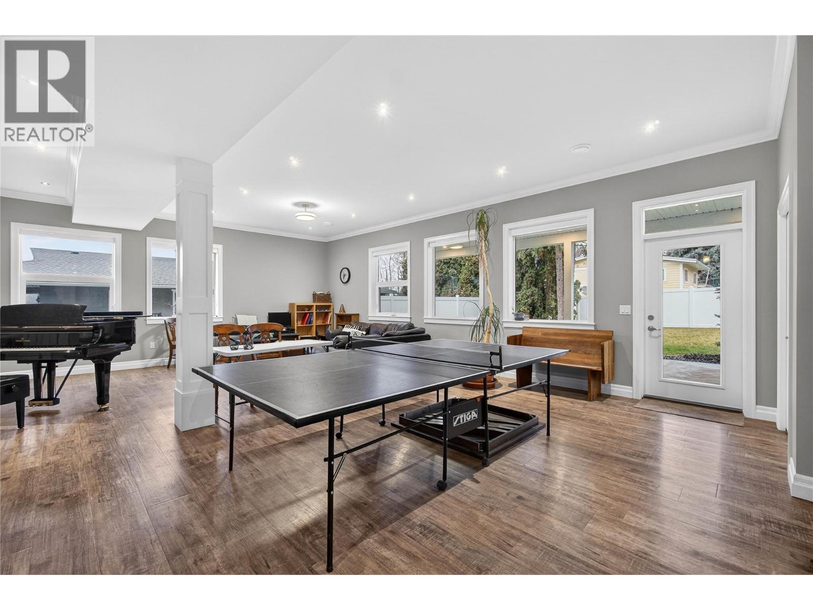  2281 24 Avenue Northeast, Salmon Arm