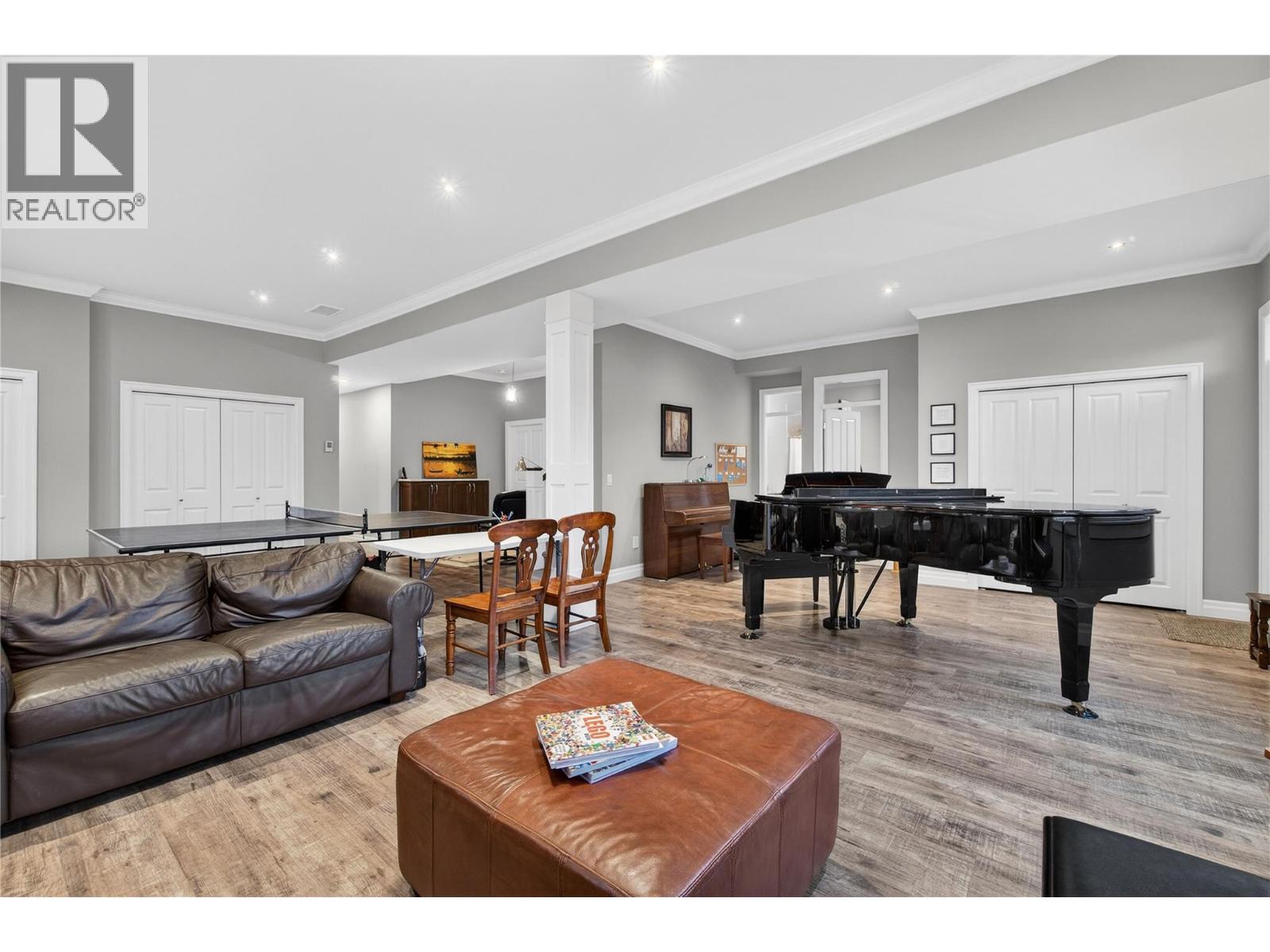  2281 24 Avenue Northeast, Salmon Arm