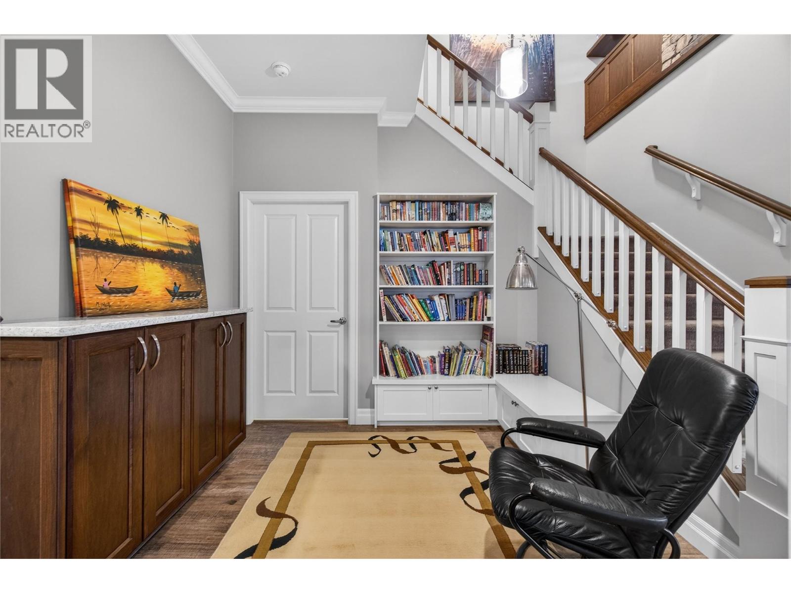 2281 24 Avenue NE - 10