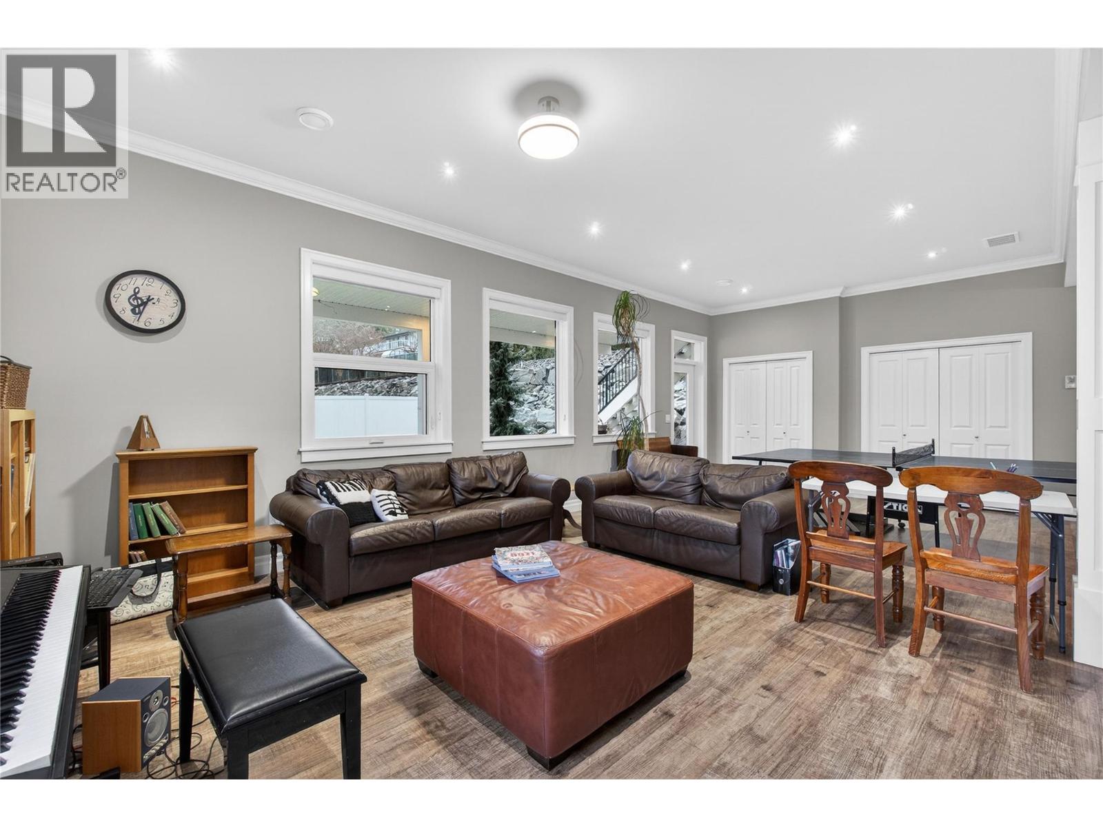  2281 24 Avenue Northeast, Salmon Arm
