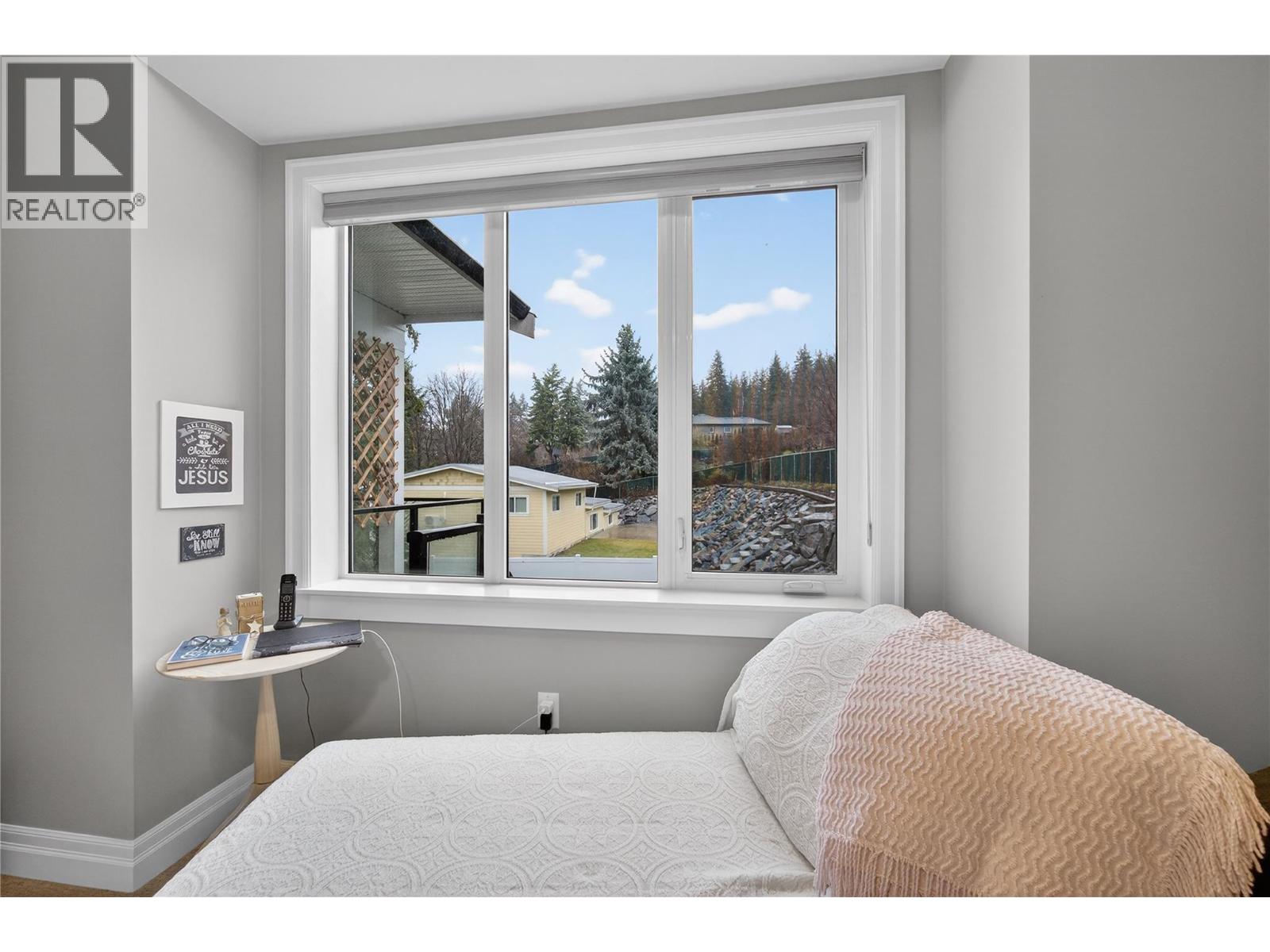  2281 24 Avenue Northeast, Salmon Arm