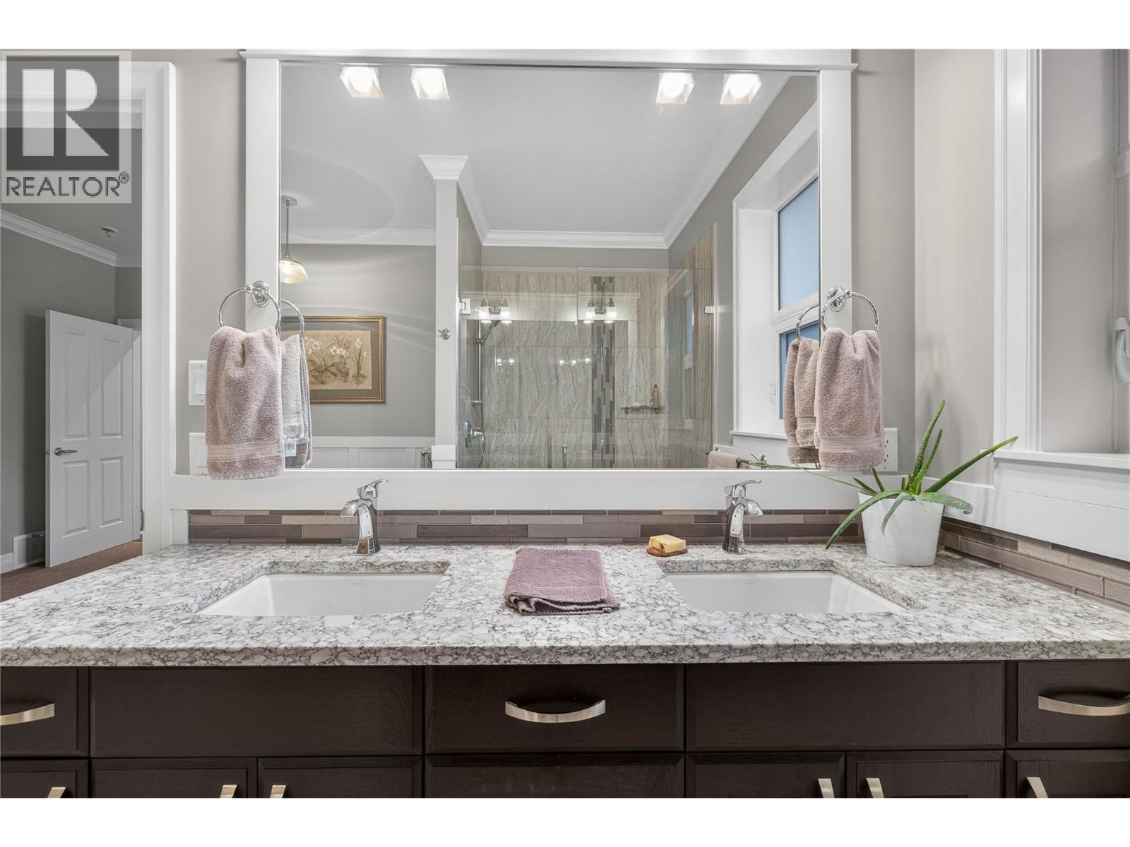  2281 24 Avenue Northeast, Salmon Arm