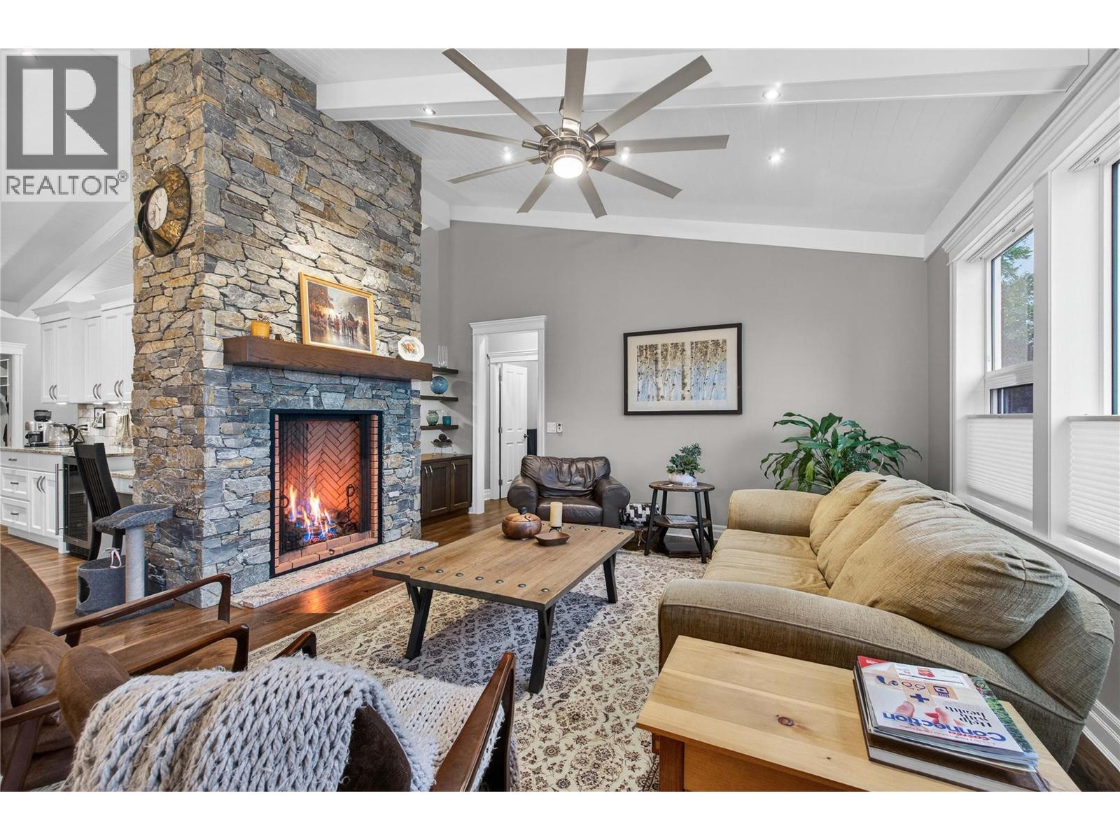  2281 24 Avenue Northeast, Salmon Arm