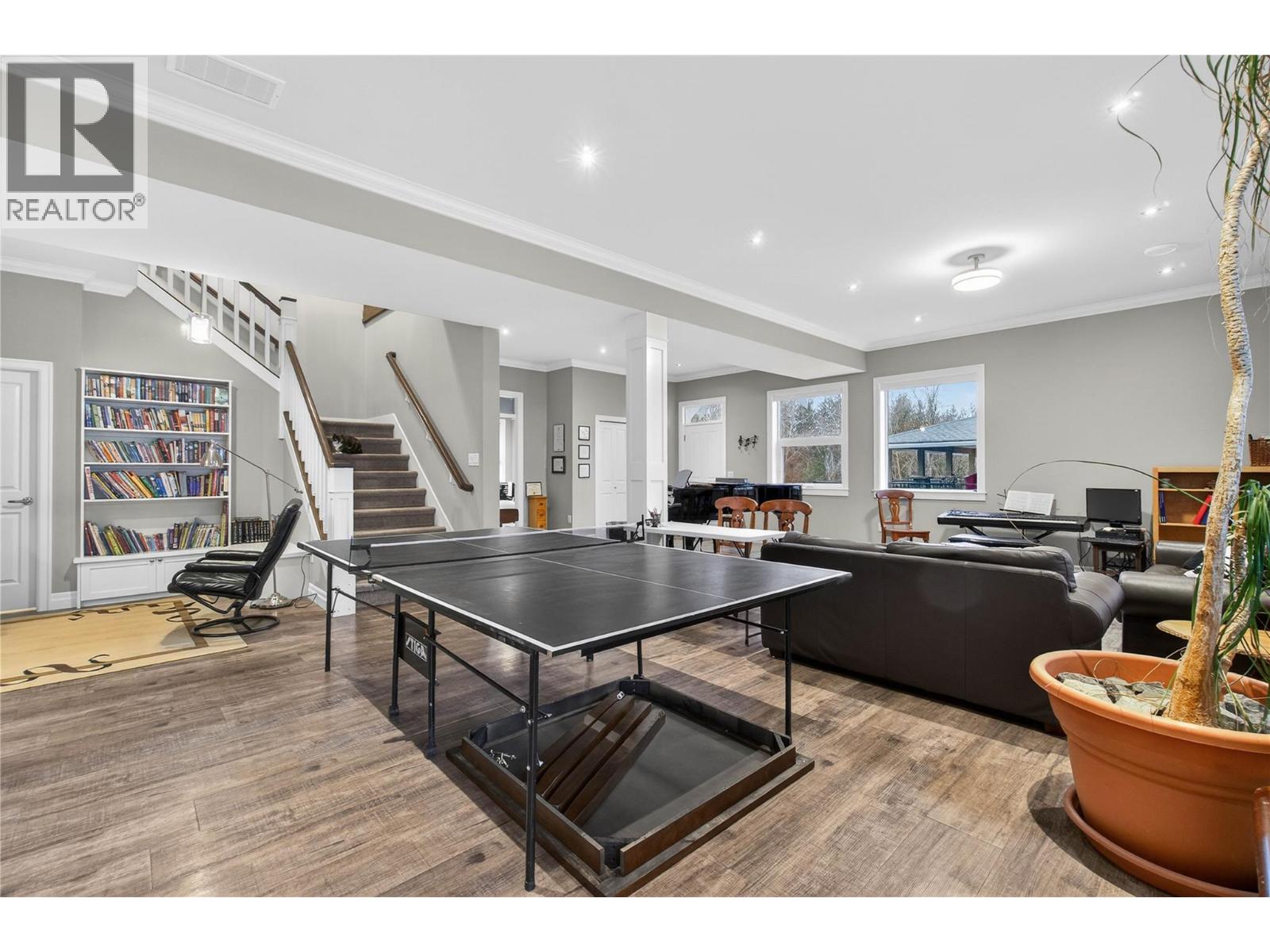  2281 24 Avenue Northeast, Salmon Arm