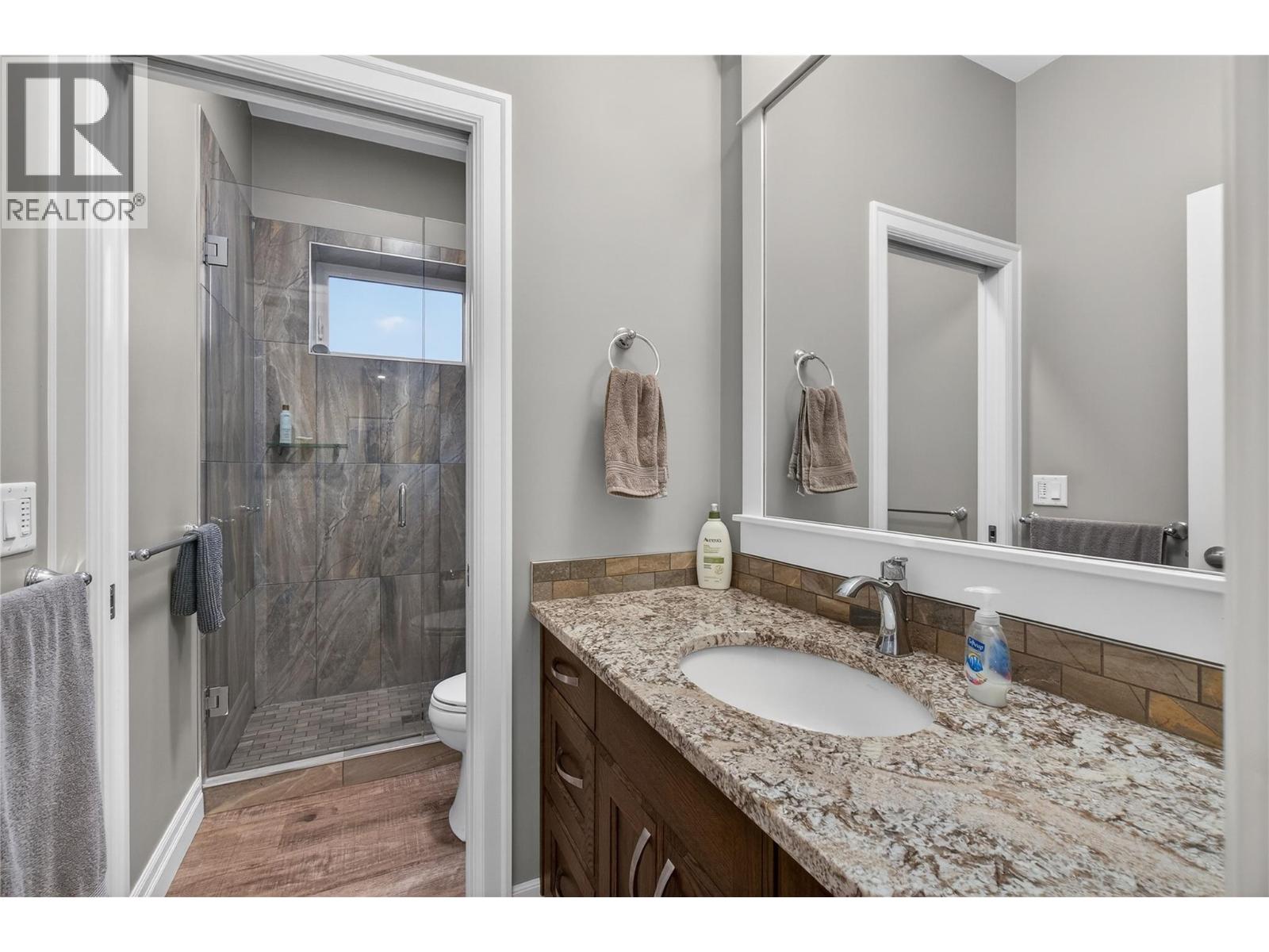  2281 24 Avenue Northeast, Salmon Arm