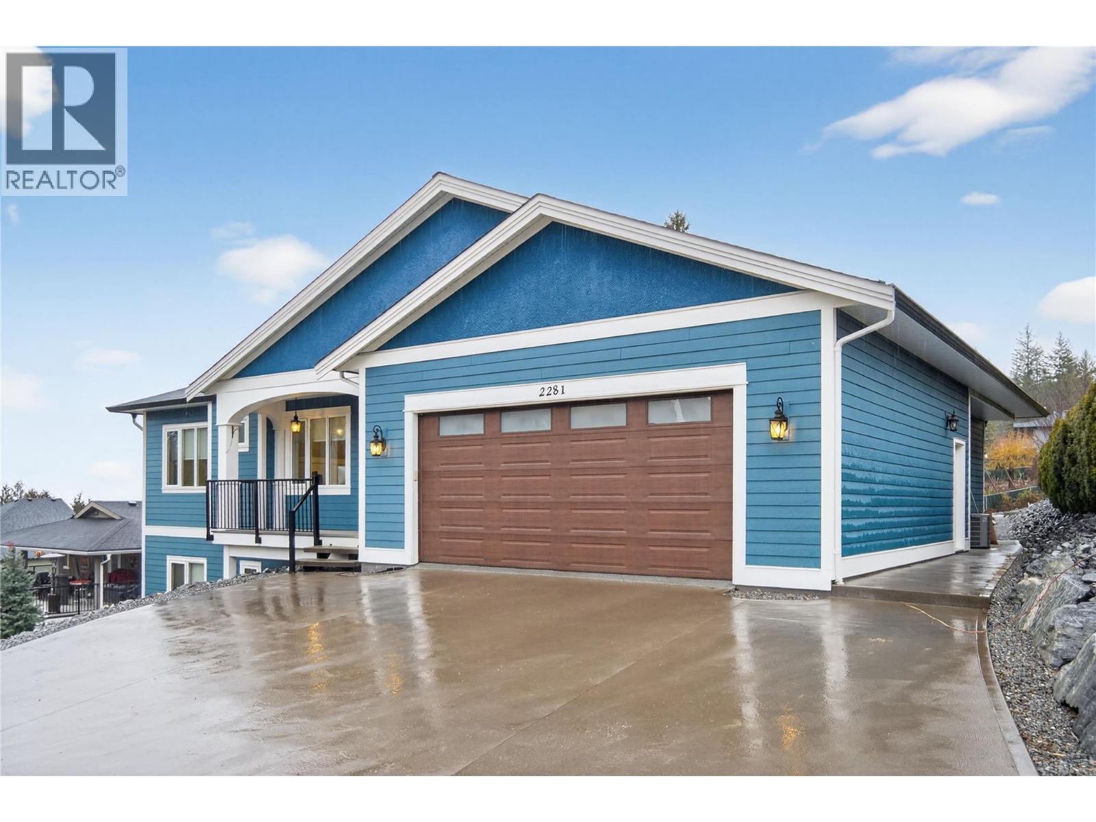  2281 24 Avenue Northeast, Salmon Arm