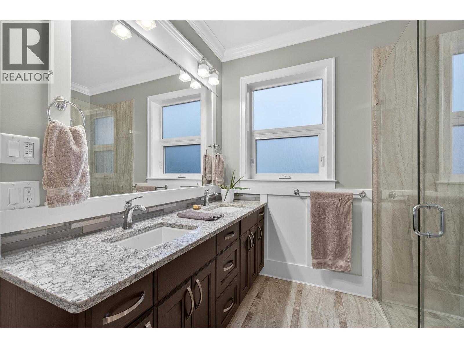  2281 24 Avenue Northeast, Salmon Arm