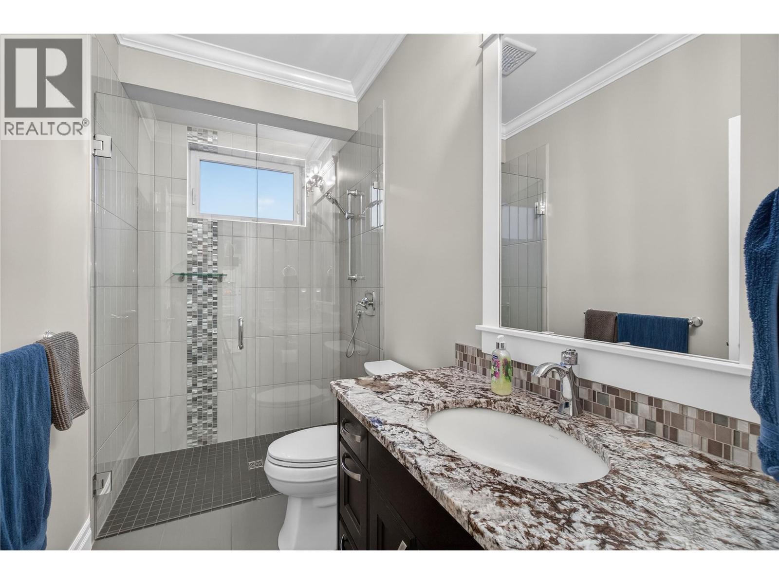  2281 24 Avenue Northeast, Salmon Arm