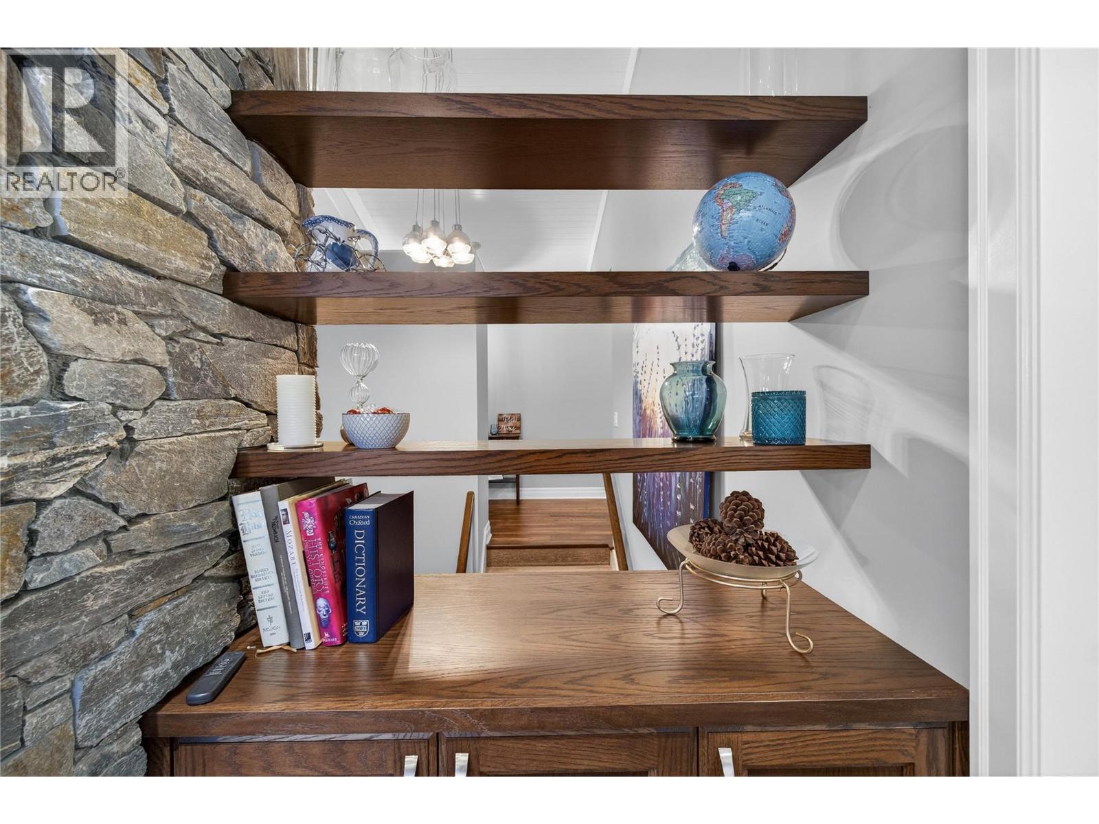  2281 24 Avenue Northeast, Salmon Arm