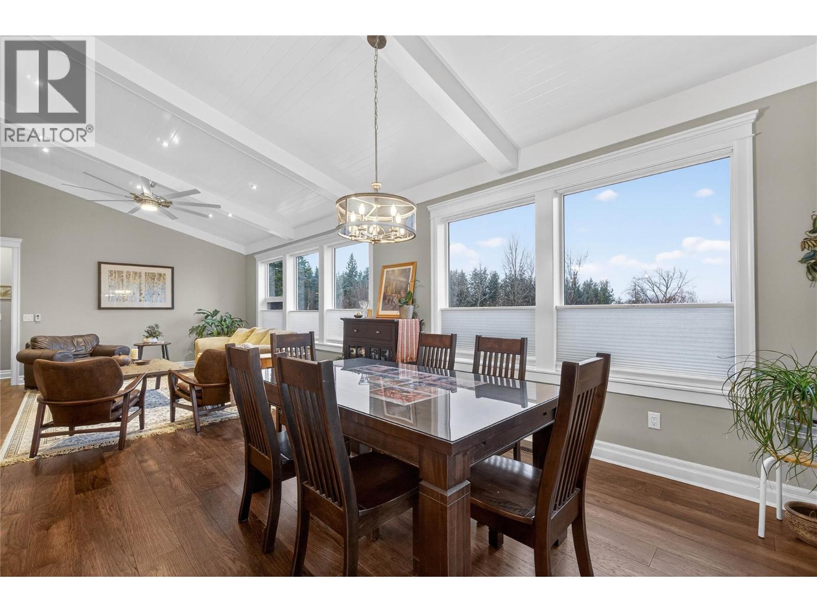  2281 24 Avenue Northeast, Salmon Arm