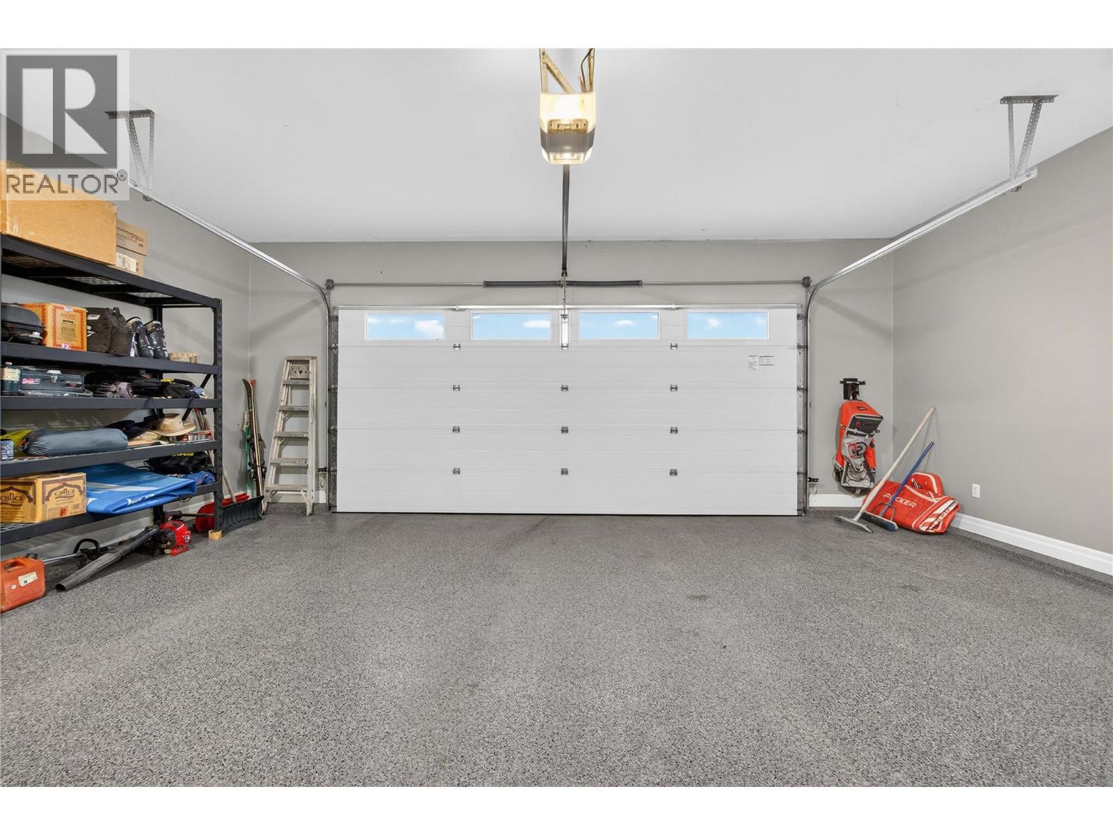 2281 24 Avenue NE - 30