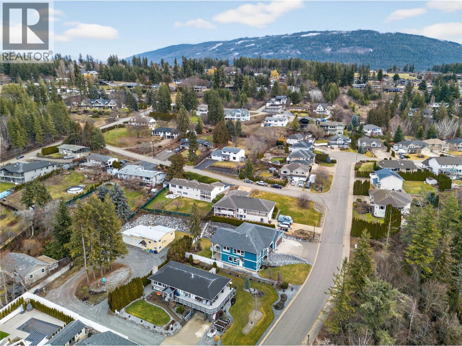  2281 24 Avenue Northeast, Salmon Arm