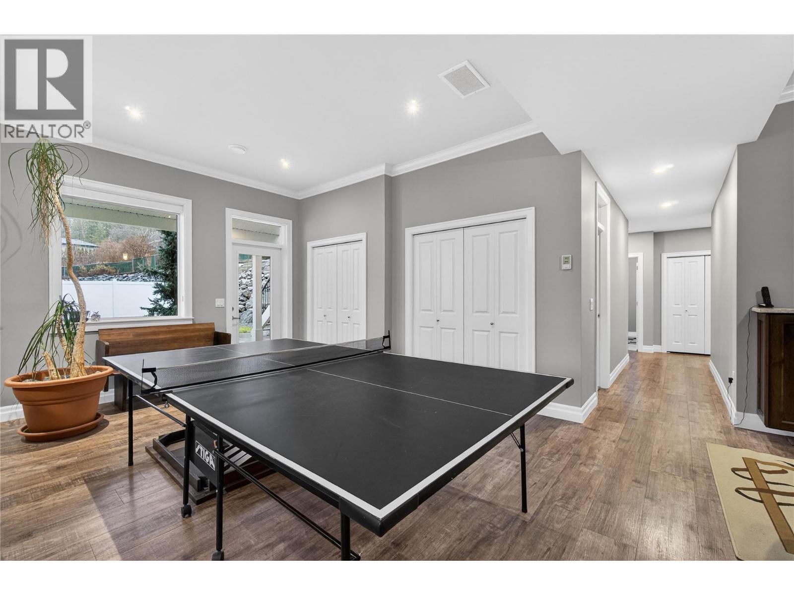 2281 24 Avenue NE - 14