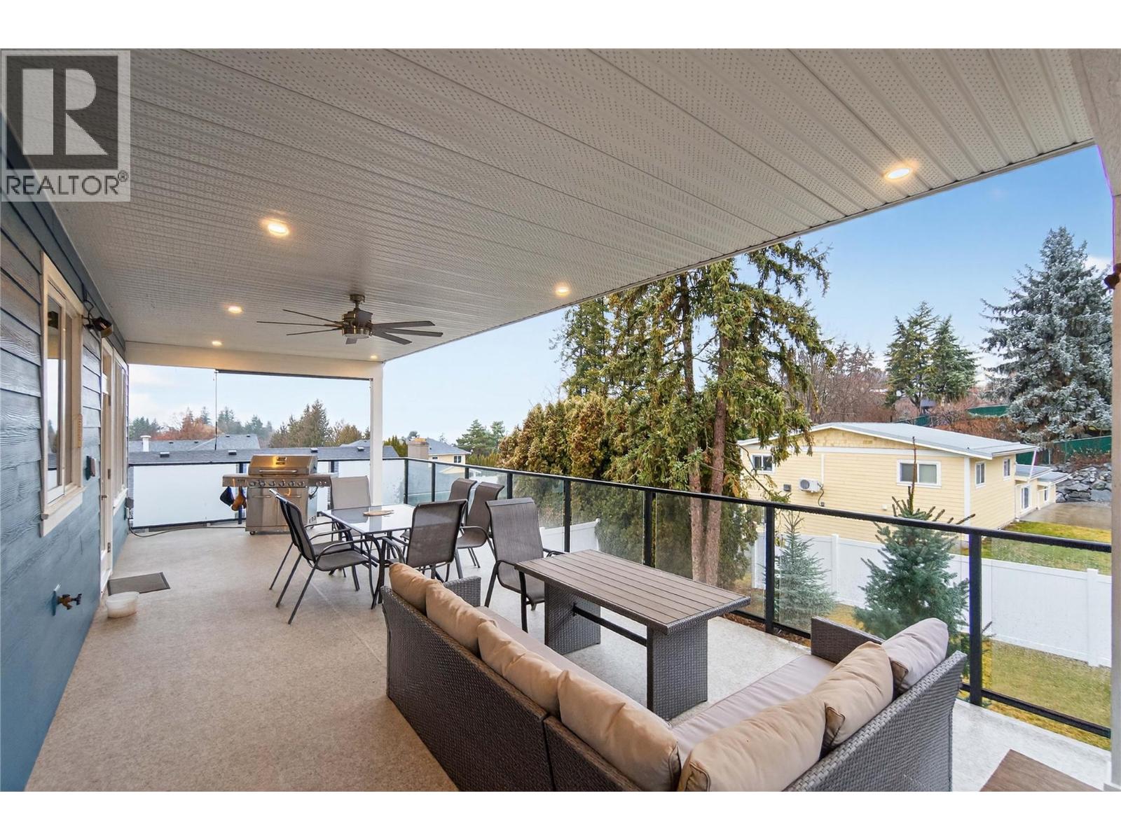  2281 24 Avenue Northeast, Salmon Arm