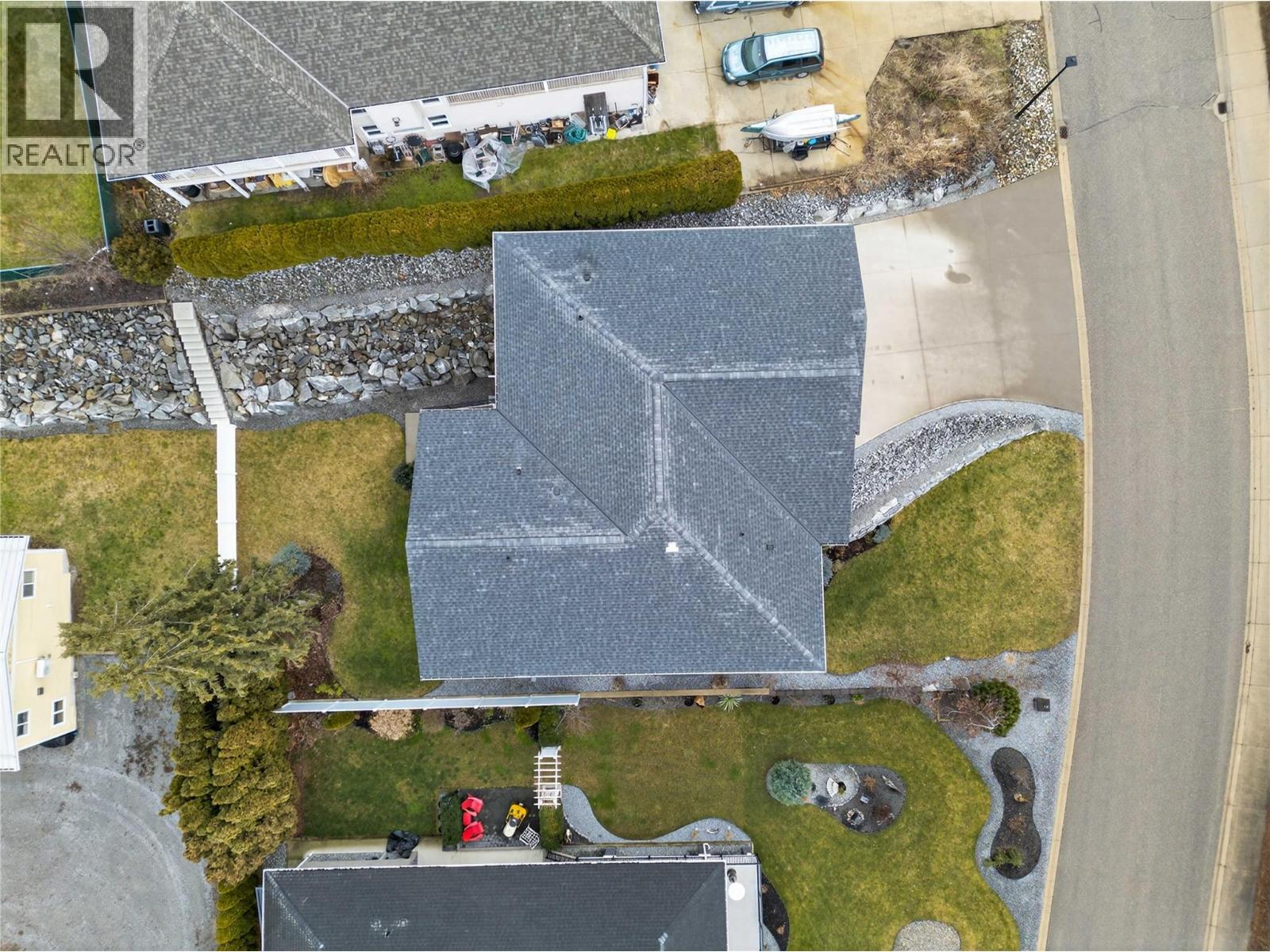  2281 24 Avenue Northeast, Salmon Arm