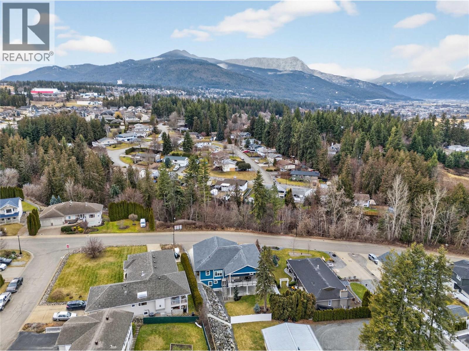  2281 24 Avenue Northeast, Salmon Arm