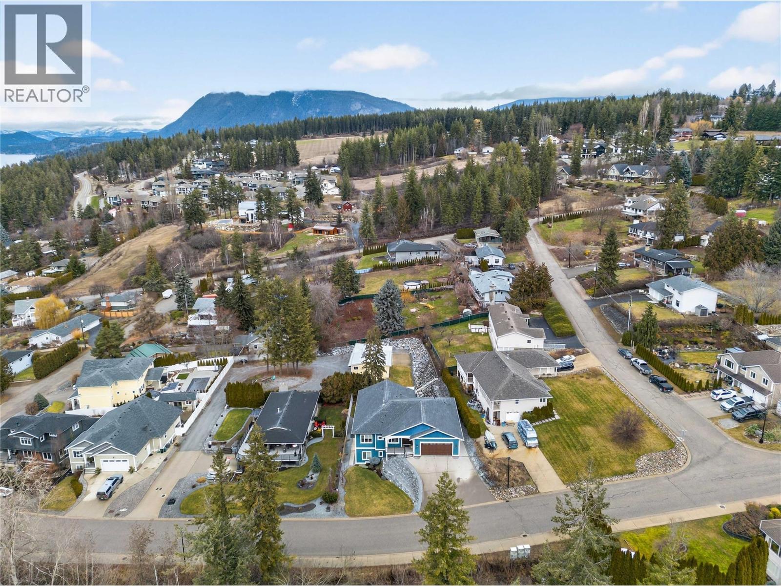  2281 24 Avenue Northeast, Salmon Arm