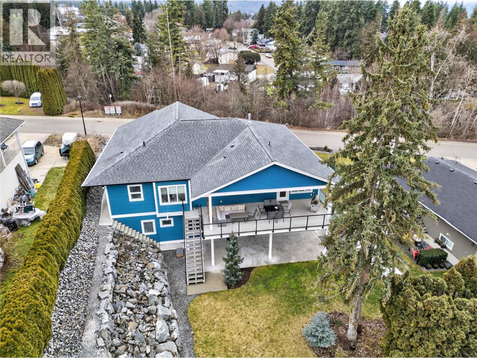  2281 24 Avenue Northeast, Salmon Arm