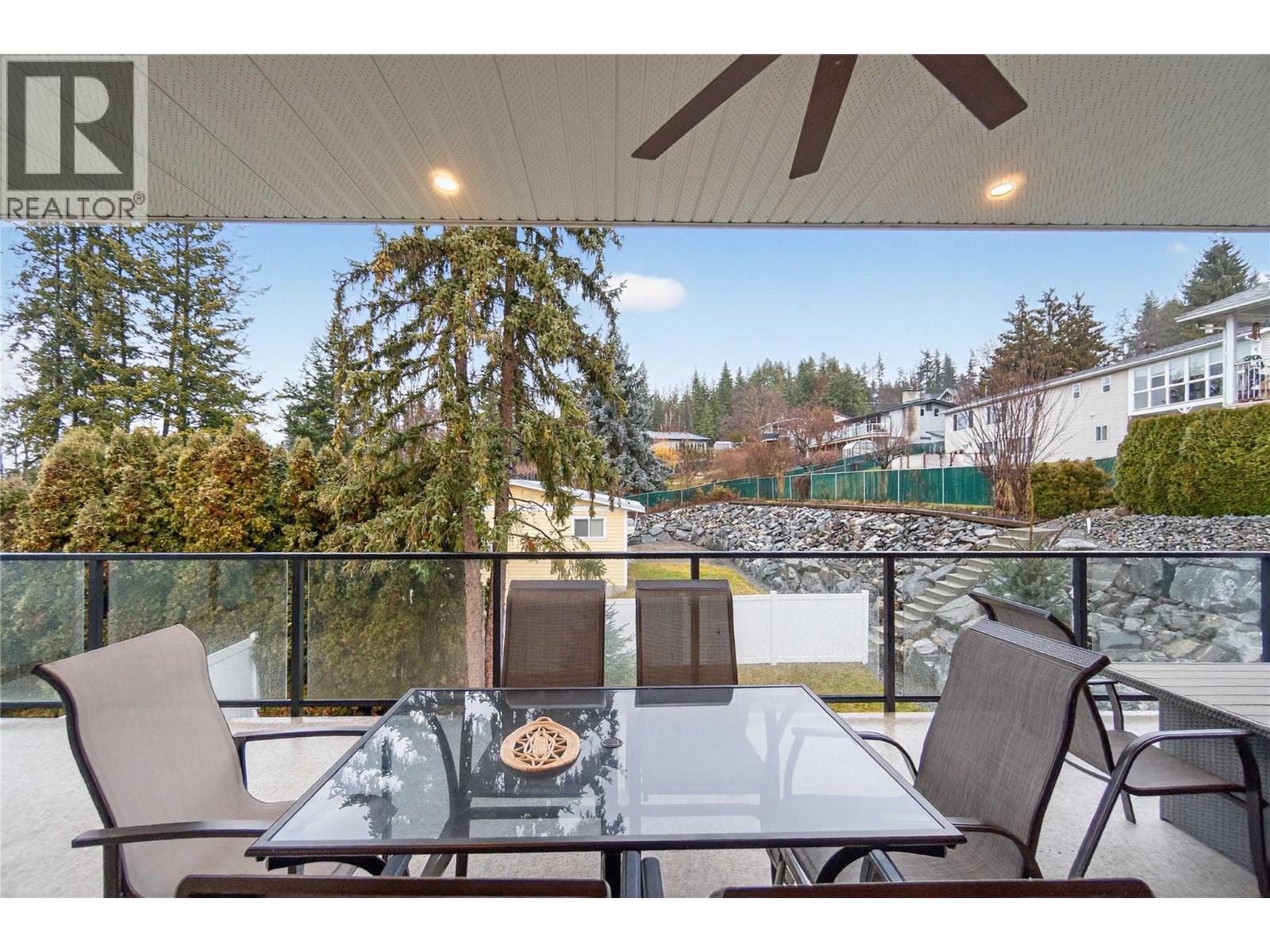  2281 24 Avenue Northeast, Salmon Arm