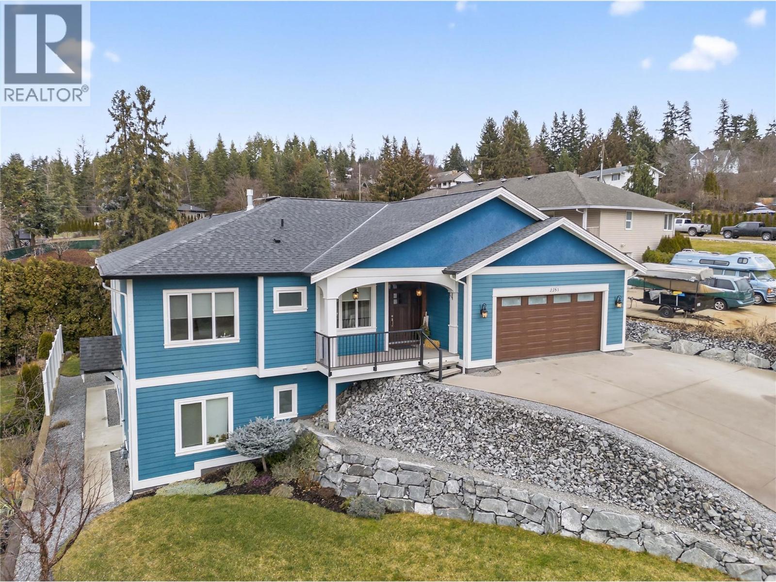  2281 24 Avenue Northeast, Salmon Arm