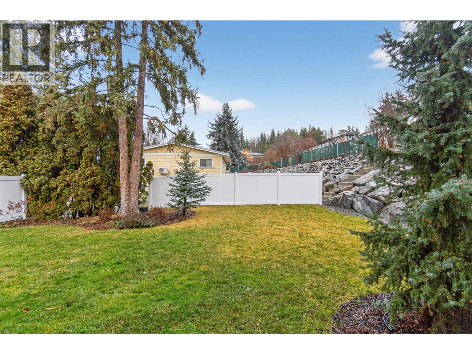  2281 24 Avenue Northeast, Salmon Arm