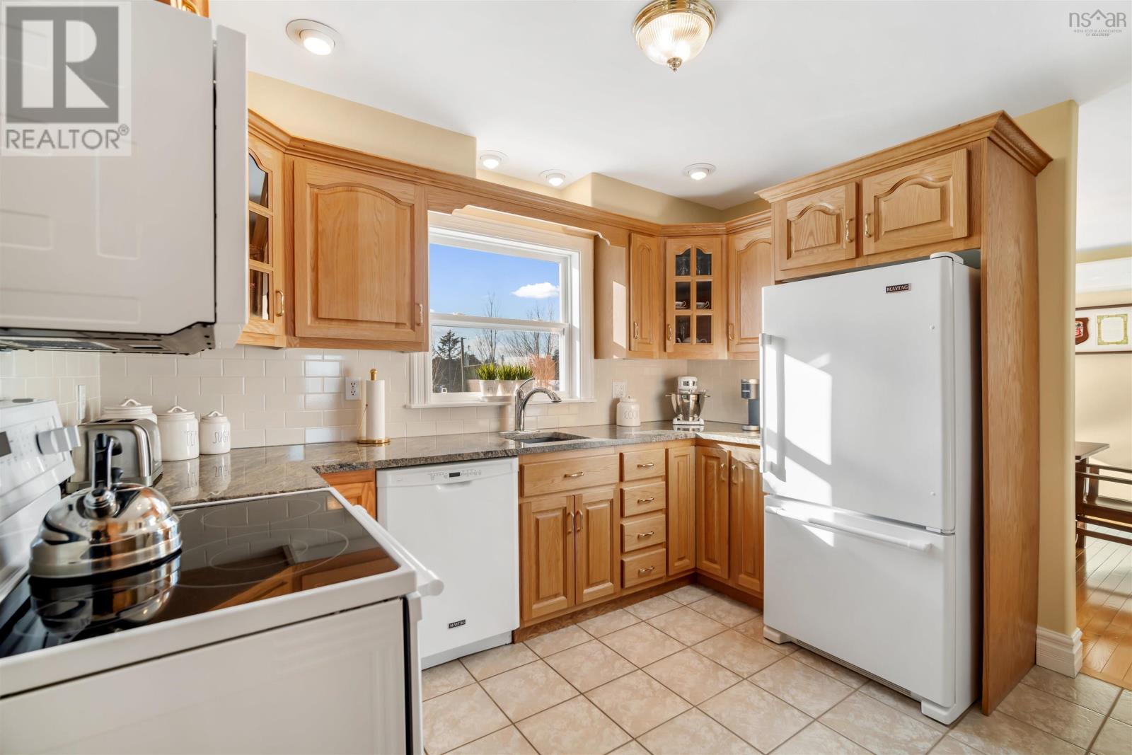 Property 8 of 44 of 677 Westwood Boulevard, Westwood Hills