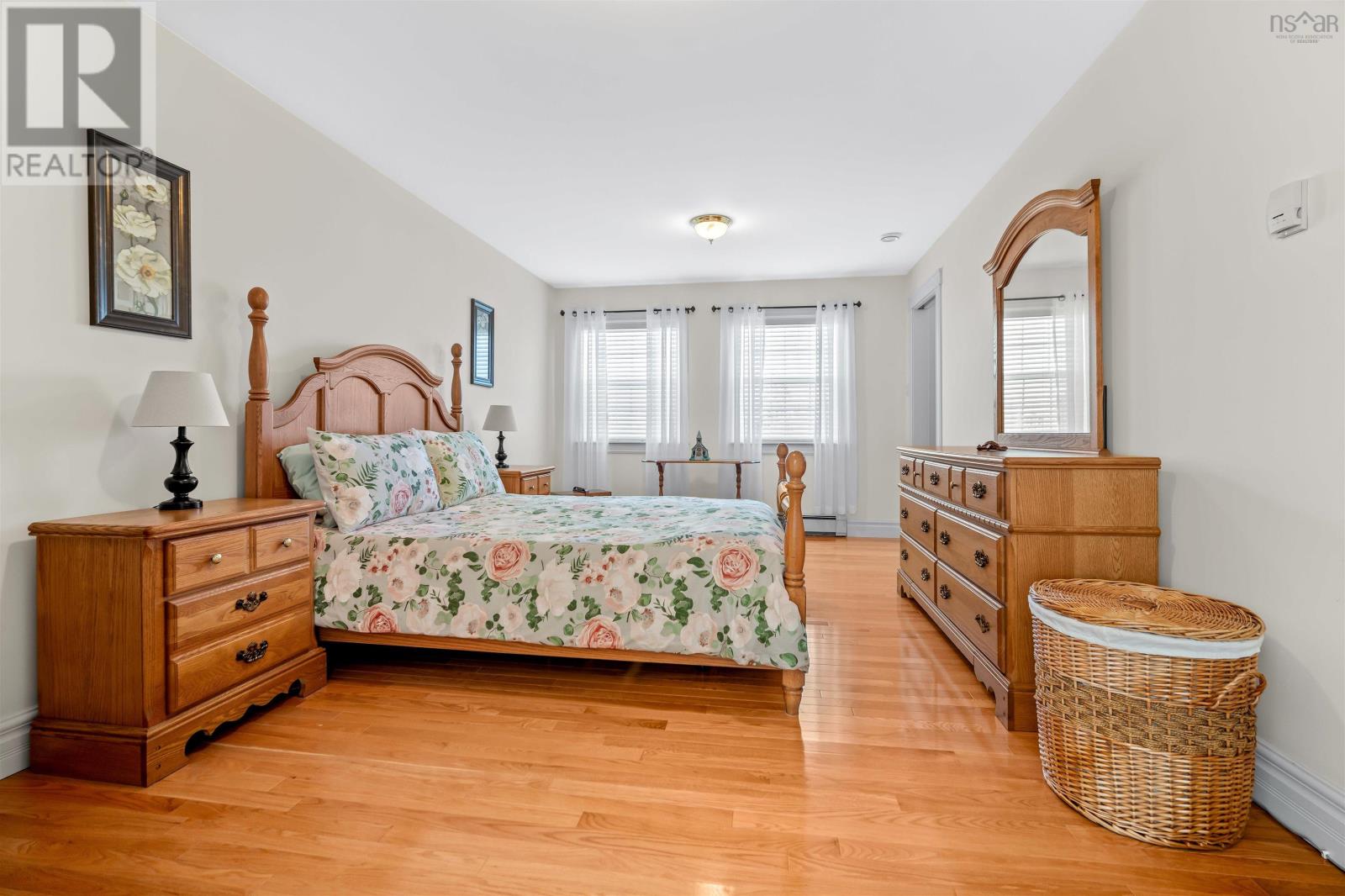 Property 22 of 44 of 677 Westwood Boulevard, Westwood Hills