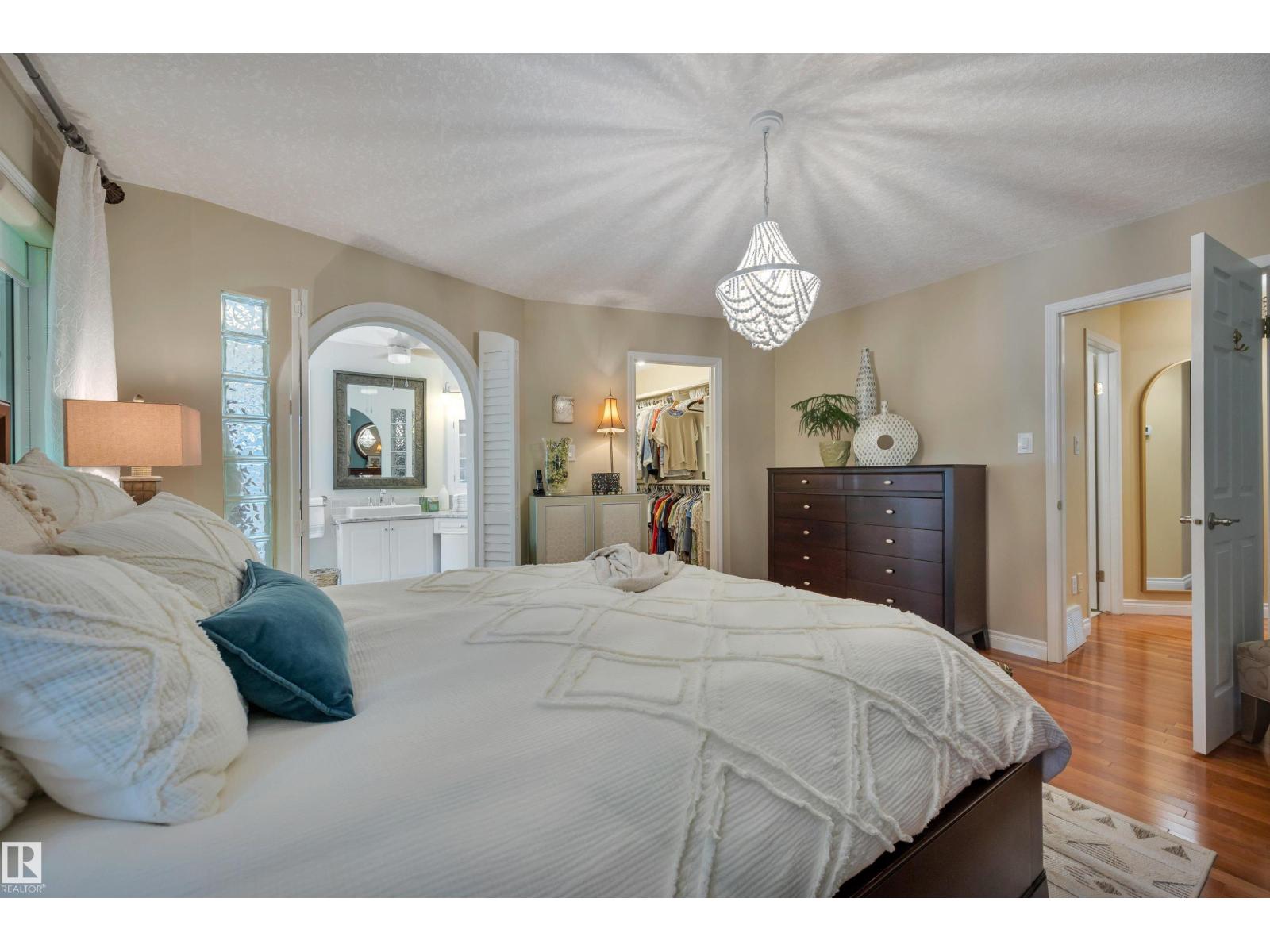 Single Family House Bungalow for Sale in  BERRYMORE DR St. Albert 