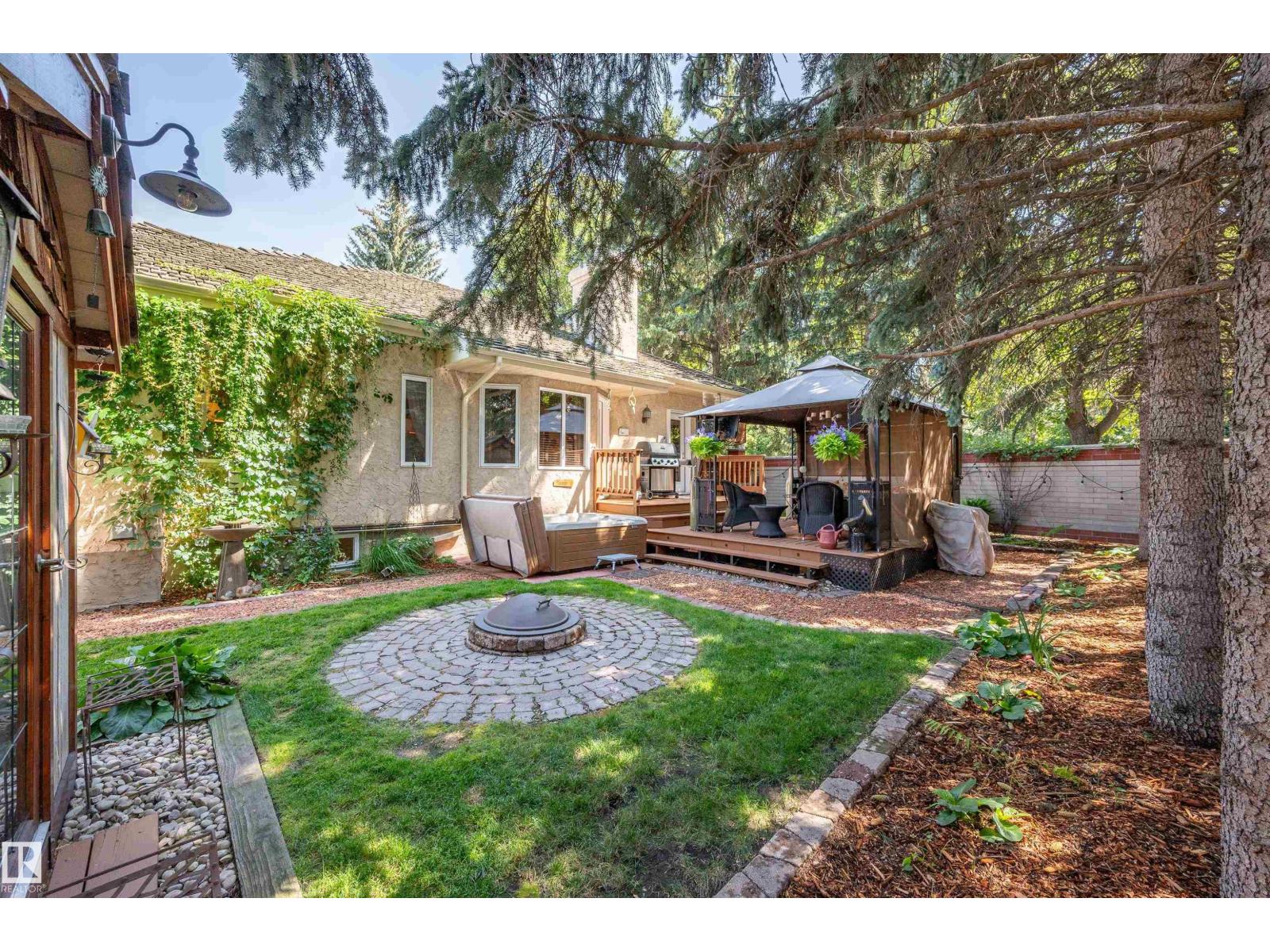 Single Family House Bungalow for Sale in  BERRYMORE DR St. Albert 