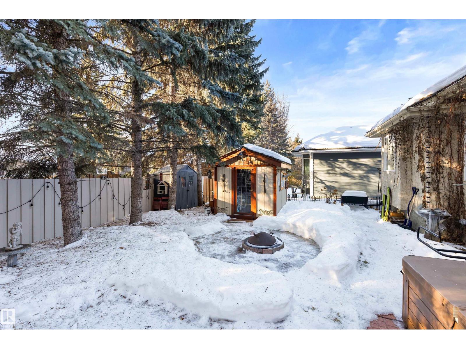 Single Family House Bungalow for Sale in  BERRYMORE DR St. Albert 