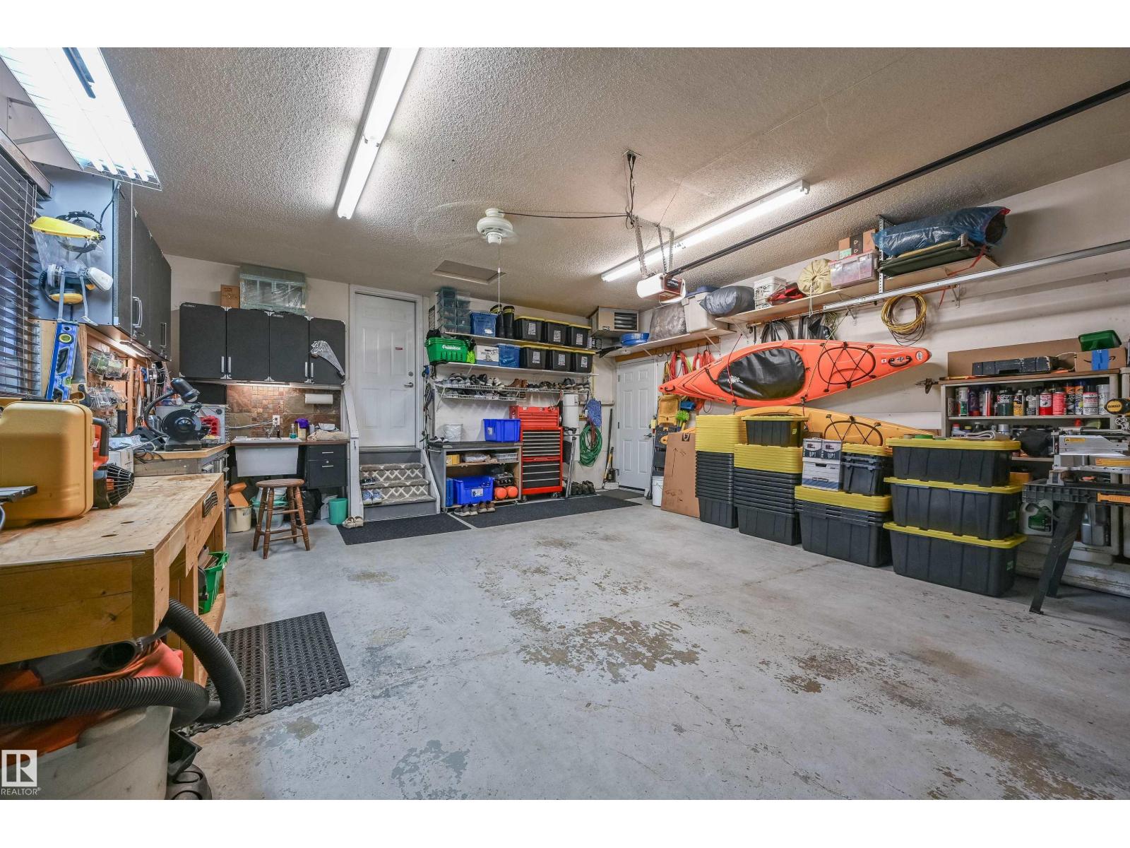 Single Family House Bungalow for Sale in  BERRYMORE DR St. Albert 