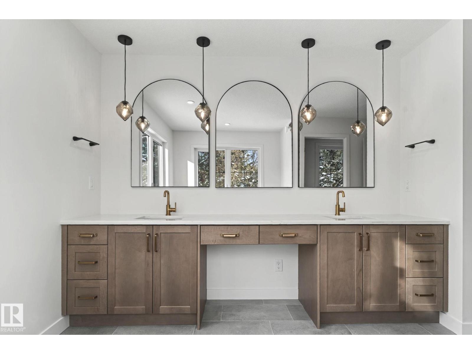 58 Redpoll WD, St. Albert