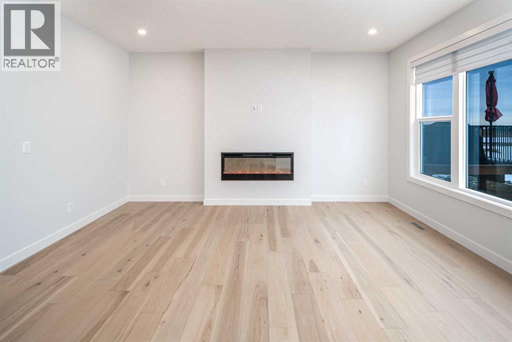 Single Family House for Sale in  Creekstone Landing SW Pine Creek Calgary 