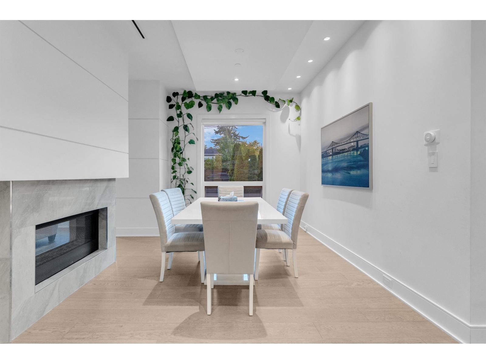 1440 MAPLE STREET, White Rock