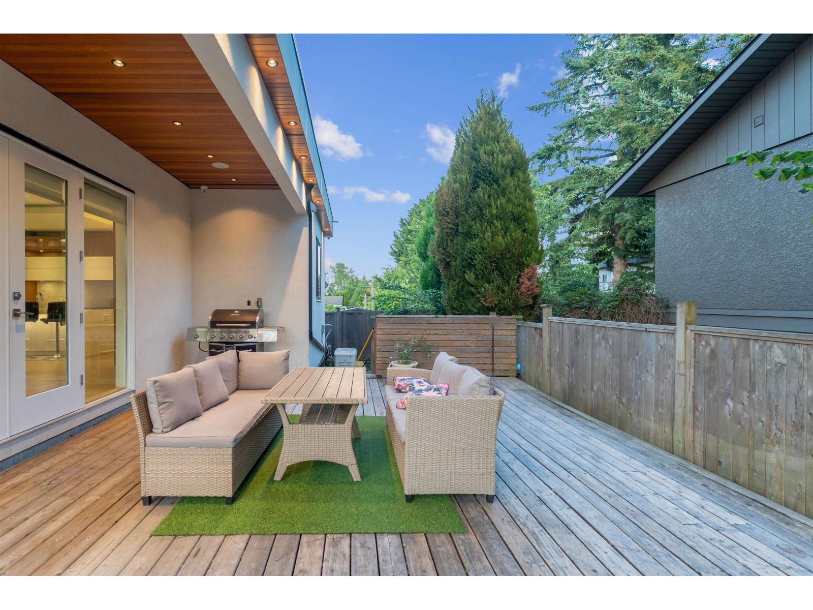 1440 MAPLE STREET, White Rock