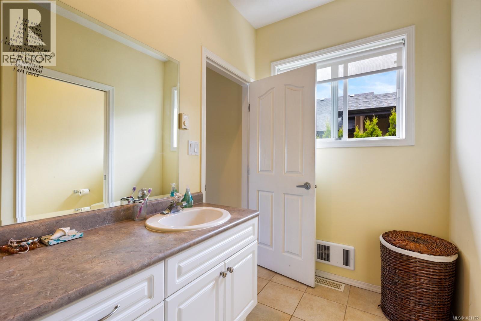 6800 Buckley Bay Frontage Rd, Fanny Bay