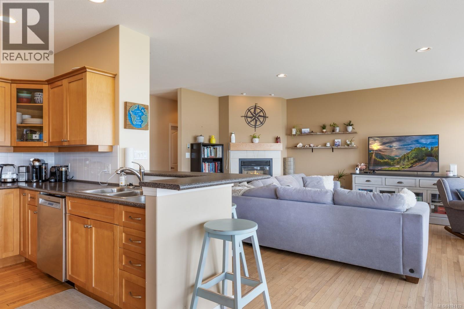 6800 Buckley Bay Frontage Rd, Fanny Bay