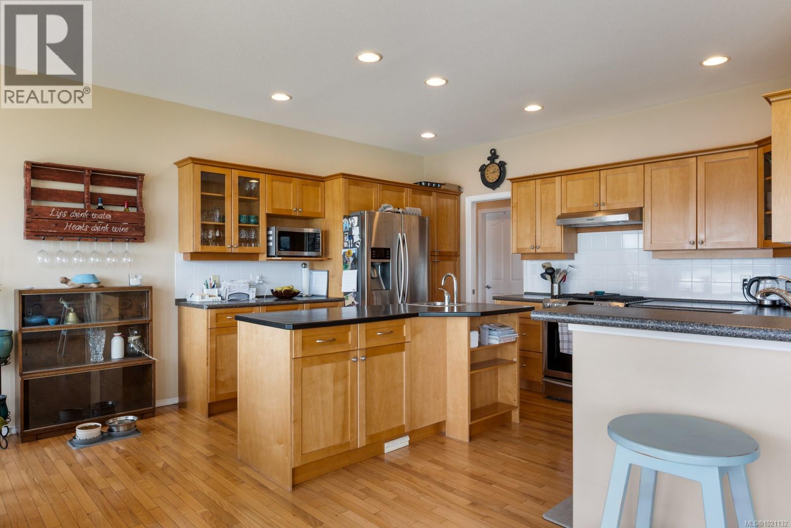 6800 Buckley Bay Frontage Rd, Fanny Bay