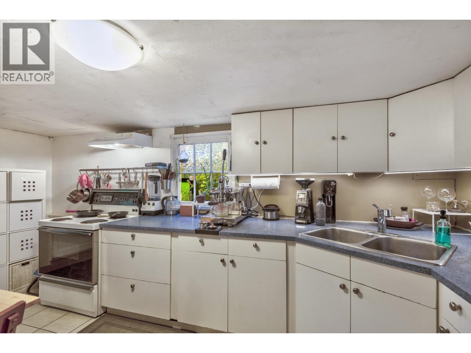 4312 GEORGIA STREET, Burnaby